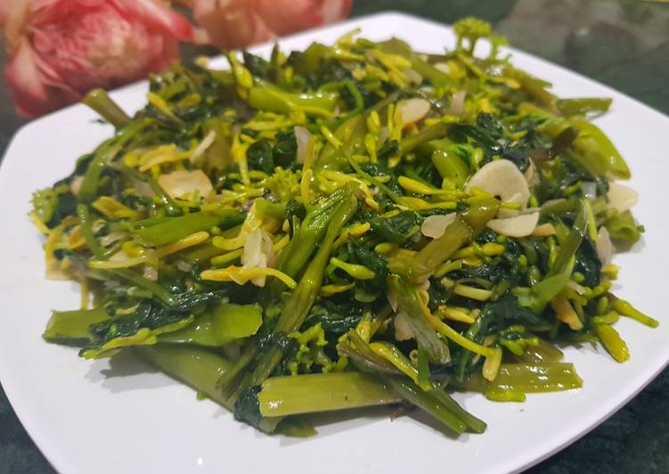 Resep Tumis  kangkung  bunga  pepaya  oleh Windy Utami BP 