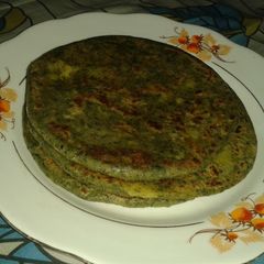 Palak dal ka paratha A picture of Palak dal ka paratha.