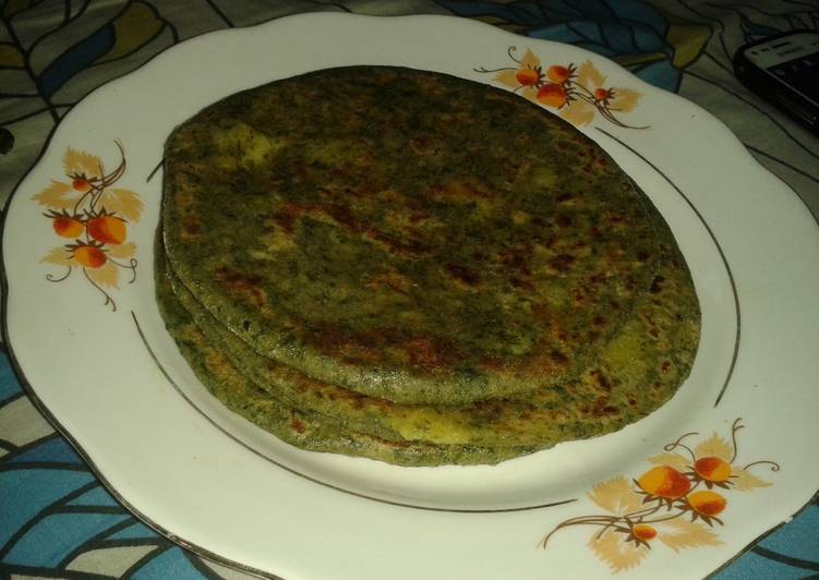 Recipe of Homemade Palak dal ka paratha