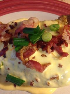 A picture of Bacon and cheese chicken.