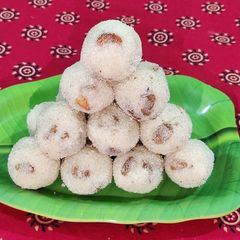 Rava Laddu A picture of Rava Laddu.