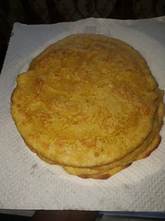 A picture of Tumeric pineapple flavoured pancakes.