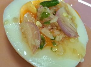 รูปของ ไข่ต้มราดน้ำยำ