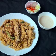 A picture of Moradabadi Chicken Biryani.