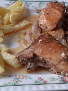 Una foto de Pollo a la cerveza