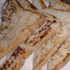 A picture of Eggless banana bread toast.