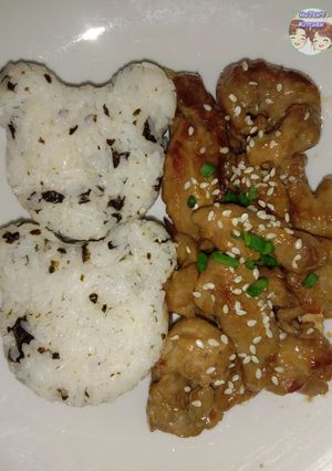รูปของ เป็ดย่างซอสเทอริยากิข้าวปั้นคลุกสาหร่าย (Roasted Duck with Teriyaki Sauce and Seaweed Rice Balls)