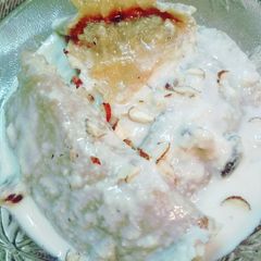 A picture of Gujhiya in rabdi.