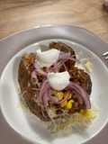 Cartof copt umplut cu Chilli con Carne