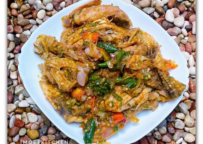 Ayam goreng cabe hijau