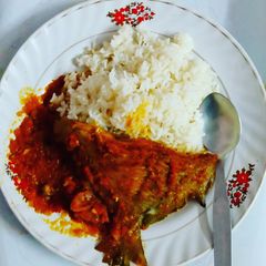 A picture of Pomfretcurry rice.