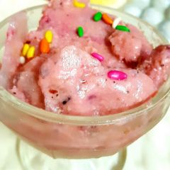 A picture of Frozen Yogurt with Fresh Fruits.