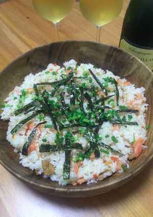 A picture of Chirashi-Sushi.