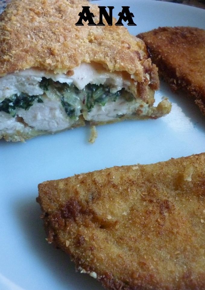 Una foto de Milanesas de pechugas de pollo rellenas