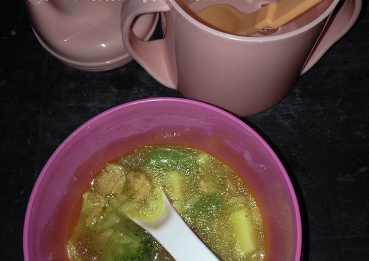 Resep Soup kuning salmon fillet with brokoli and tofu olive oil, Enak