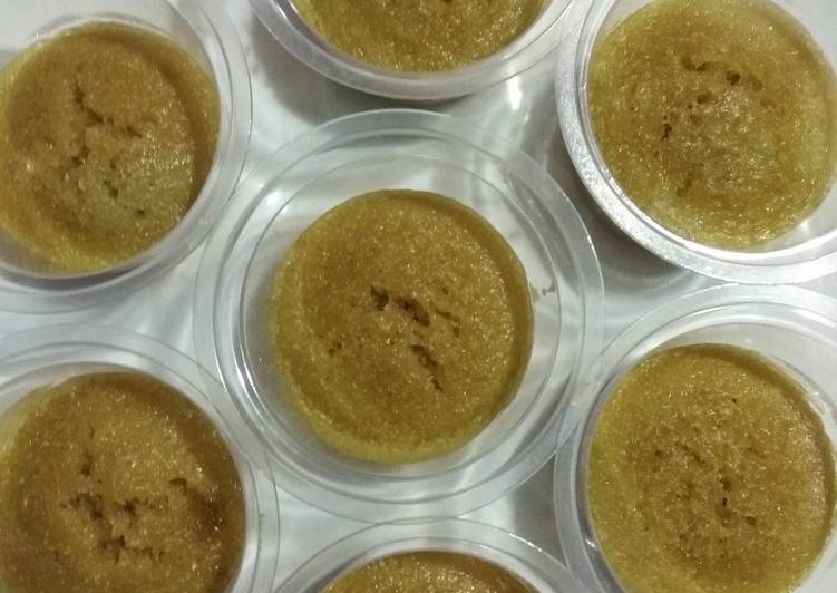 Proses meracik 77. Brownies Kukus Cokolatoz Greentea Cup yang Enak Banget