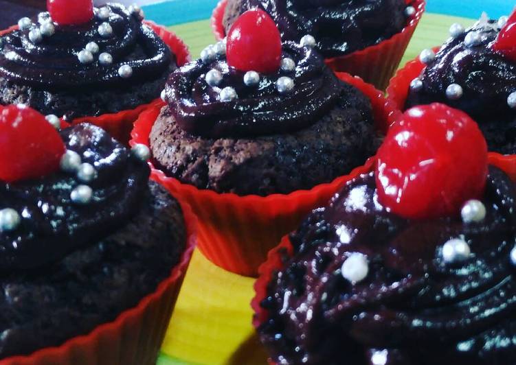 Eggless Chocolate Cupcakes