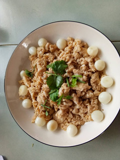 A picture of Creamy Eggs with Pickled Garlic.