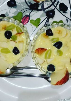 फ्रूट कस्टर्ड (Fruit custard recipe in hindi) रेसिपी मुख्य फोटो