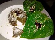 A picture of paan leaves