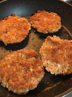 Una foto de Hamburguesas de Soya (sin huevo)