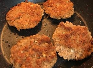 Una foto de Hamburguesas de Soya (sin huevo)