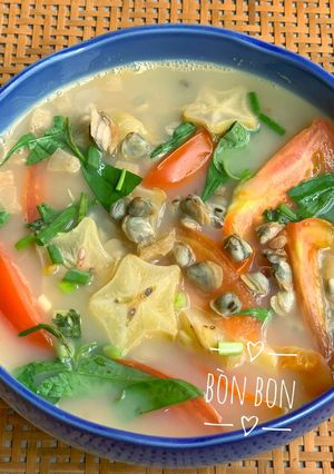 Hình của món Canh Hến Khế Chua.