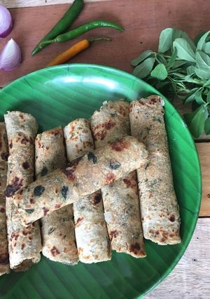 A picture of Methi Paratha.