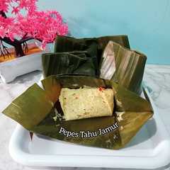 A picture of Pepes Tahu Jamur.