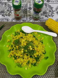 कॉर्न कैप्सिकम पुलाव (Corn capsicum Pulao recipe in Hindi) रेसिपी मुख्य फोटो