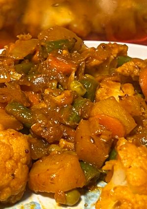 A picture of Mixed vegetable curry,.