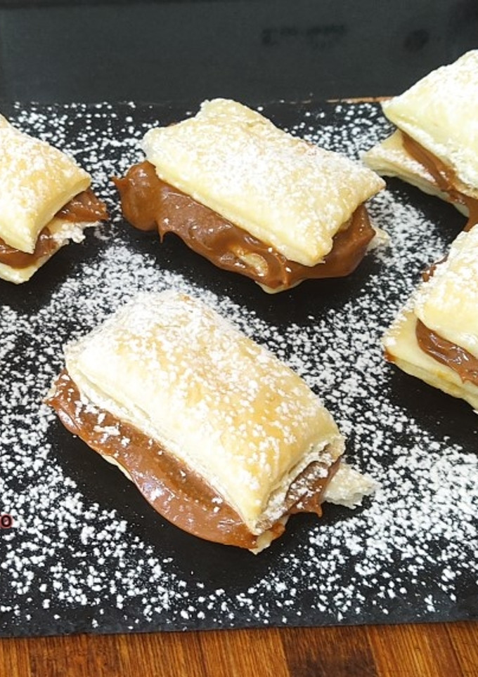 Una foto de Hojaldritos de dulce de leche 😋