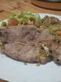 Churrasquitos con revuelto de papa y berenjena