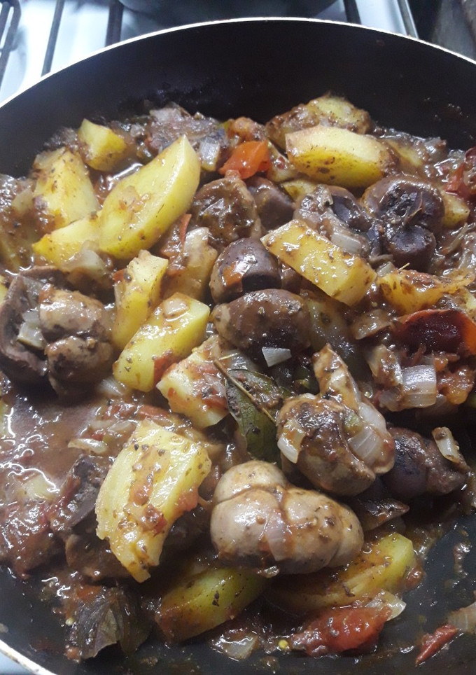 Una foto de Riñones a la olla con tomate