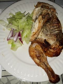 Una foto de Pollo asado a las finas hierbas