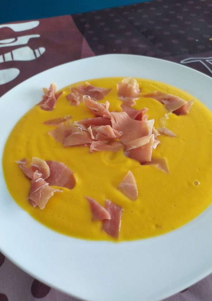 Una foto de Crema de calabaza y zanahoria en Monsieur Cuisine