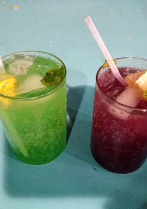 A picture of Blueberry and fresh kiwi delights.