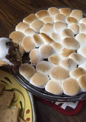 A picture of S’mores dip.