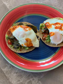 Una foto de Tostadas saludables con nopal y guacamole ❤️