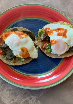 Una foto de Tostadas saludables con nopal y guacamole ❤️