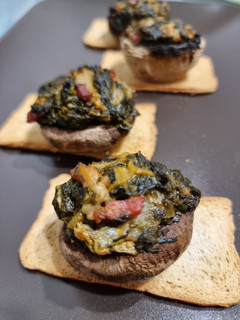 Una foto de Champiñones de acelgas y gorgonzola
