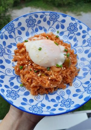 รูปของ ข้าวผัดกิมจิ + ไข่ออนเซ็น