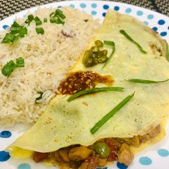 A picture of Stuffed chicken in Omelette (Kai Yad Sai).