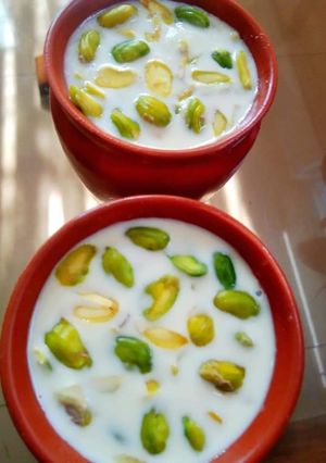 रबड़ी पिस्ता (Rabri pista recipe in Hindi) रेसिपी मुख्य फोटो