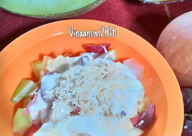 Salad Buah Saus Mixed Berry