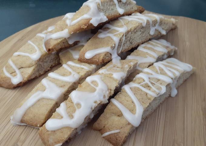 How to Make Homemade Cinnamon Vanilla Biscotti