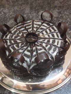 डार्क चॉकलेट केक (Dark chocolate cake recipe in Hindi) रेसिपी मुख्य फोटो