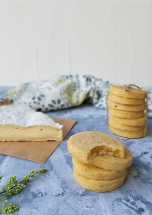 Una foto de Cookies de queso brie