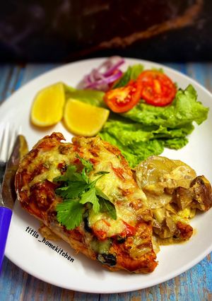 A picture of Cheese Poulet with Mushrooms.