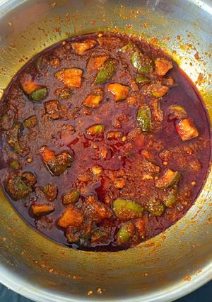 ગોળકેરી નું અથાણું (Golkeri Athanu Recipe In Gujarati) રેસીપી મુખ્ય ફોટો